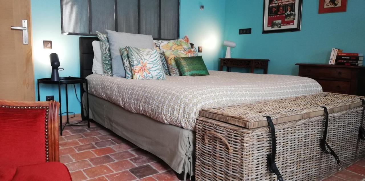Les Granges De L'Epan Bed & Breakfast Joué-lés-Tours Dış mekan fotoğraf